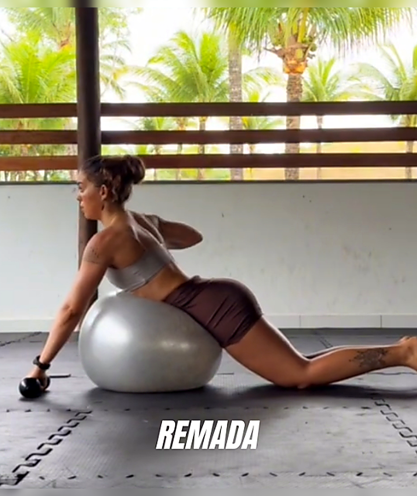 Exercício de remada do Surf em Flow